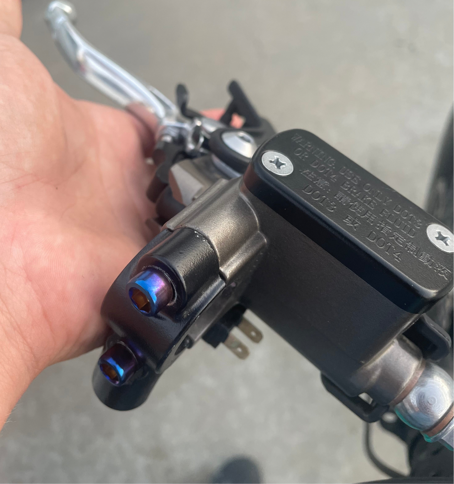 Moto/Ultra bee brake titanium(2pc)